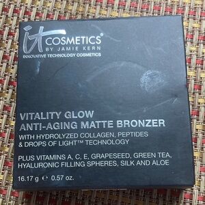 Vitality Glow Anti Aging Matt Bronzer.
